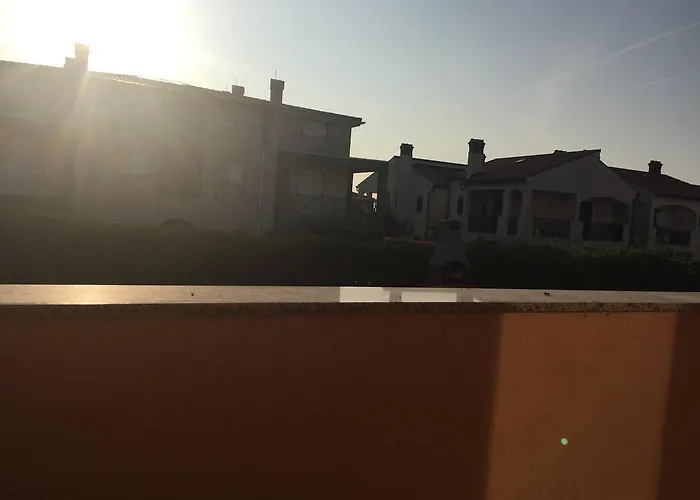 Sunny Rock Volme Apartments